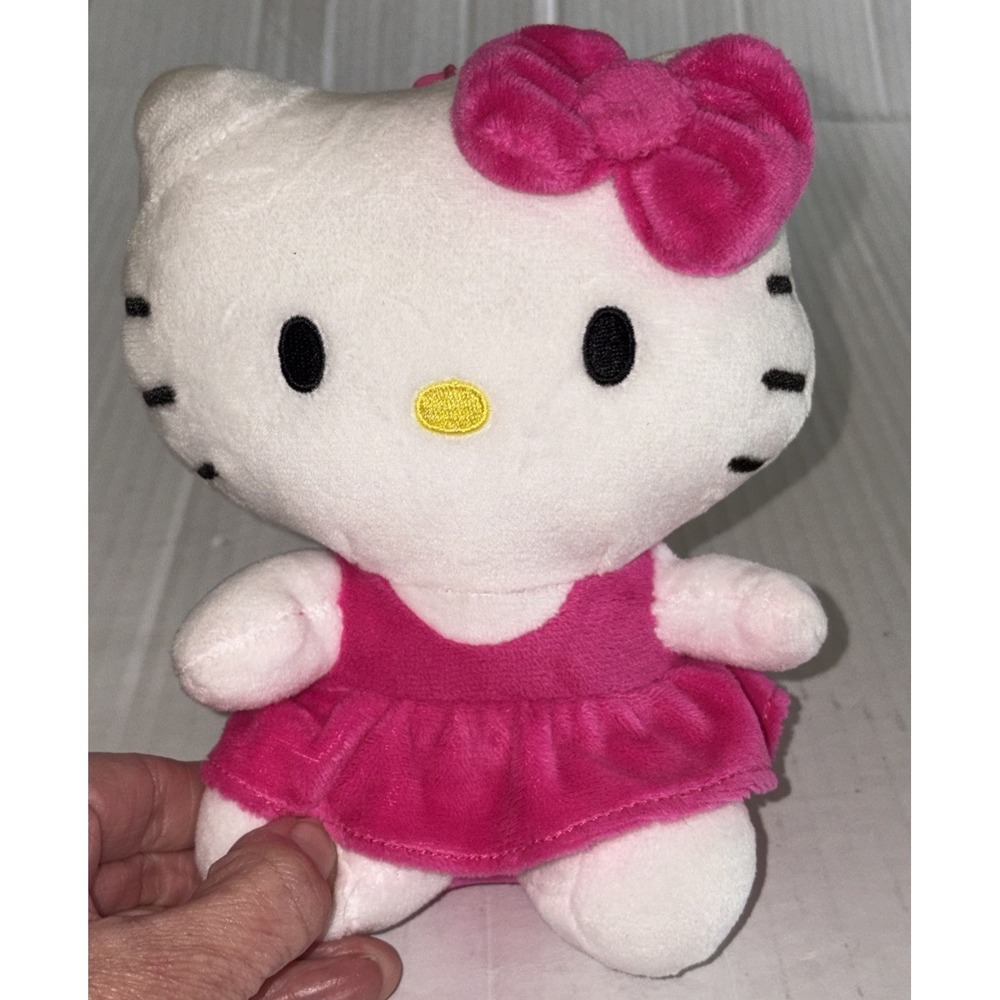 Hello Kitty By Sanrio Hello Kitty Dress Clip-On Plush NWT Car Clip Backpack Pink